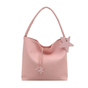 Sac à épaule Hobo rose à texture tissée pour femme avec pendentif étoile mignon