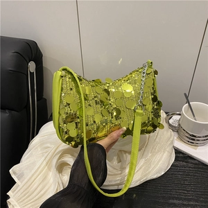 Sac à bandoulière à paillettes vert néon avec chaîne argentée pour la mode été 2025