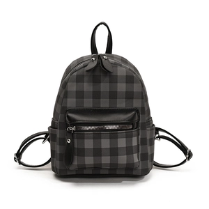 Mini-Rucksack im Preppy-Gingham-Stil mit schwarzen Lederakzenten und Gurten