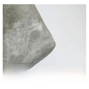 Vista dettagliata del tessuto twill ad alta densità con trama setosa grigio antracite