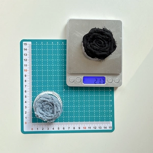 Magnetische 3D stoffen roos bloem telefoonhouder in zwart en lichtblauw grijs model