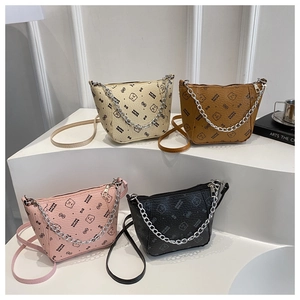 Litchi pattern leather shoulder bags with bear prints and decorative silver chains
