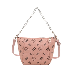 Pink bucket bag with bear print and metal chain strap for women, stylish crossbody bag