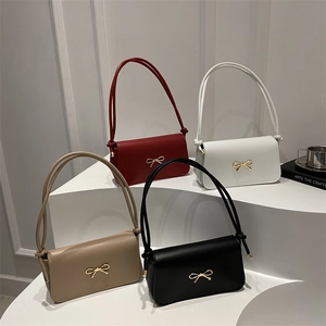 Sac Bandoulière Femme Cuir PU Nœud Métallique Doré Rabat Sac À Épaule Style Rétro Élégant Minimaliste