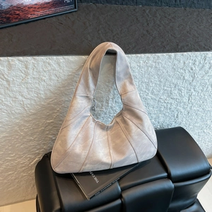Minimalist light gray large tote bag in suede texture for stylish women commuting