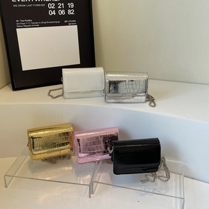 Glossy patent leather mini square bags with crocodile pattern and metal chains in five colors