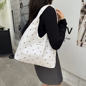 Sac fourre-tout en toile beige avec broderie florale et écusson Creative Cat