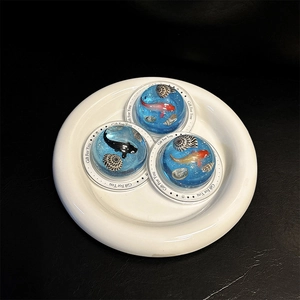 Cute resin marine-themed magnetic phone stands featuring koi fish and seashells