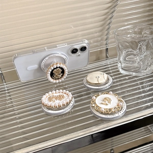 Elegant vintage cameo phone socket with gold trim and pearl inlay for smartphone