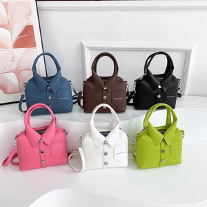 Set di borse a tracolla alla moda a forma di camicia in vari colori con colletto e bottoni