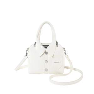 Borsa a tracolla bianca creativa a forma di camicia con dettagli di colletto e bottoni