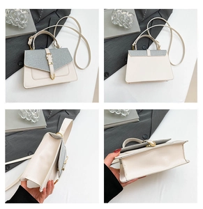 Vues détaillées du petit sac carré avec tweed texturé et boucle en métal doré