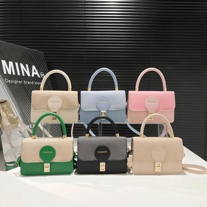 Sac Bandoulière Femme En Cuir PU Mode Tissage Épissure Petit Sac À Main Carré Avec Fermeture Dorée