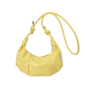 Sac hobo plissé jaune vif en similicuir avec bandoulière nouée et fermeture éclair