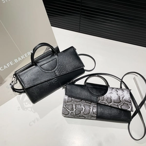 Borsa A Mano Da Donna In Pelle PU Patchwork Con Manico Ad Anello Metallico Motivo Serpente Patta Borsa A Tracolla Casual