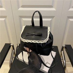 Sac à dos noir en PU avec bordure en dentelle crème et nœud au style esthétique ballet