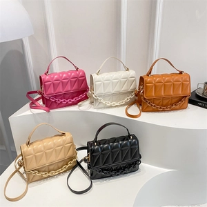 Sac Bandoulière Matelassé Femme Cuir PU Géométrique Carré Sac À Épaule Avec Poignée Chaîne Épaisse Rétro Minimaliste