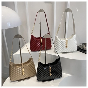 V-quilted shoulder bags in four colors with gold metal buckle and chain straps