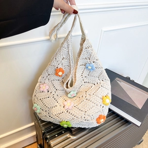 Sac fourre-tout au crochet bohème avec fleurs colorées pour vacances de plage