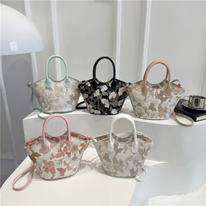 Women New Chinese Style Floral Embroidery Bucket Bag Fashion Large Capacity Underarm Bag Fabric Shoulder Crossbody Bag