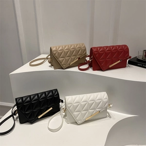 Women Geometric Quilted Crossbody Bag PU Leather Golden Metal Bar Flap Shoulder Handbag Small Square Fashion Streetwear