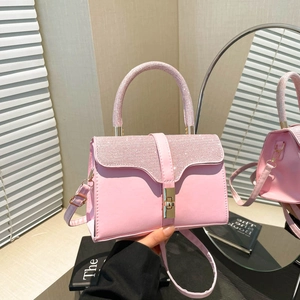 Borsa a tracolla rosa scintillante con paillettes fini e chiusura dorata donna