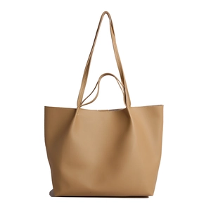 Minimalist large capacity camel tote bag with dual shoulder straps for daily commuting