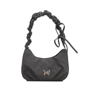 Sac hobo en denim noir Y2K avec papillon argenté et bandoulière à rubans froncés
