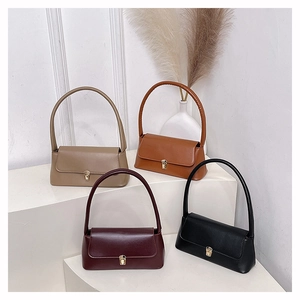 Sacs baguette rectangulaires minimalistes avec fermoirs dorés en quatre couleurs rétro