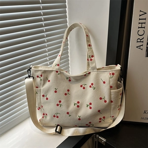 Sac fourre-tout en velours côtelé avec imprimés cerises et bandoulière réglable