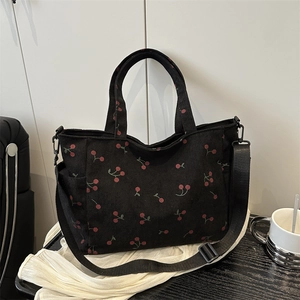 Sac fourre-tout en velours noir à motif cerise avec bandoulière réglable