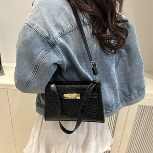 Elegant black crocodile pattern PU leather crossbody bag with gold metal rotary lock