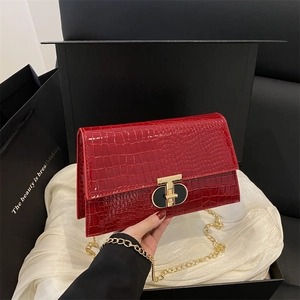 Red crocodile pattern shoulder bag with gold chain and T-lock in premium gift box