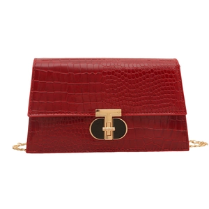 Red crocodile pattern envelope bag with gold T-shaped lock and metal chain strap