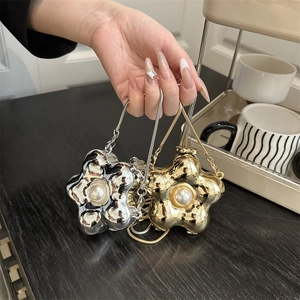 Mini Blumengeformte Umhängetasche Metallic Spiegel Textur Künstliche Perlendekor Schlangenkette Elegante Nischendesign Abendtasche