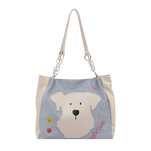 Tragetasche in Blau und Beige mit weißem Hund-Patch und silbernem Kettenhenkel