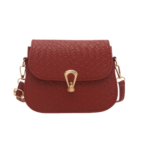 Retro dark red woven texture square crossbody bag with gold horseshoe clasp for women