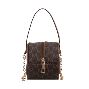 Mini sac cylindrique marron avec monogramme M et bandoulière en chaîne dorée chic