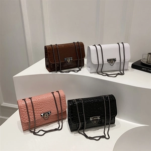 Women Crocodile Embossed PU Leather Shoulder Bag Vintage Small Square Bag With Metal Chain Strap Lock Closure Casual