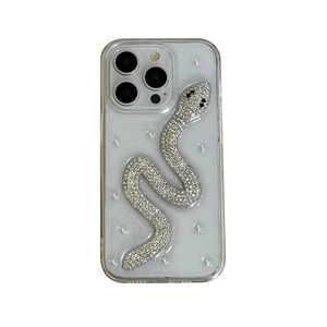 Luxus iPhone Hülle mit silbernem 3D-Schlangenmuster aus Strass auf Transparent