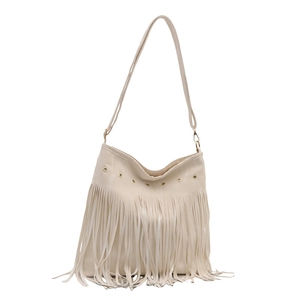 Borsa a secchiello beige con frange in ecopelle morbida con occhielli metallici