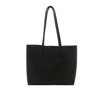 Classic large capacity black matte leather tote bag with elegant symmetric stitching