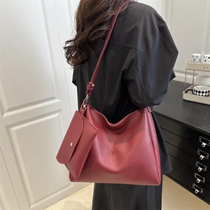 Retro burgundy large capacity shoulder bucket bag for women with matching inner pouch