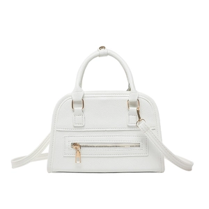 White pebbled leather Boston handbag with gold zippers and detachable shoulder strap