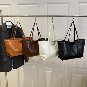 Large Capacity Tote Bag Vintage PU Leather Commuter Shoulder Handbag Simple Casual Women