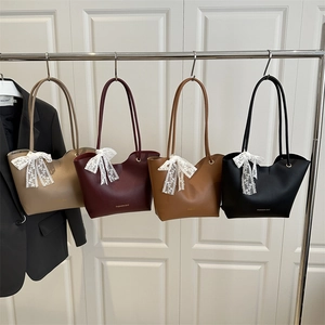 Damen PU Leder Tote Bag Große Kapazität Unterarm Schultertasche Mit Spitze Schleife Dekor Mode Minimalistisch