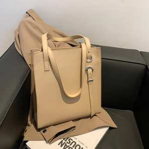 Women Large Capacity Tote Bag PU Leather Simple Urban Style Shoulder Bag With Silver Metal Rings Solid Color