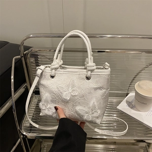 New Chinese style white lace bucket bag with 3D embroidery butterfly and shoulder strap
