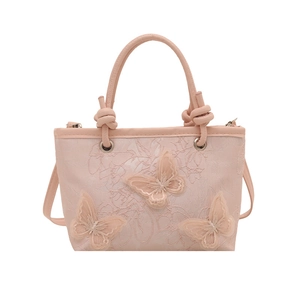 Borsa a tracolla in pizzo rosa con farfalle 3D e ricami floreali per un look dolce