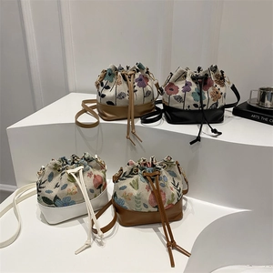 Retro Floral Jacquard Bucket Bag Women Vintage Ethnic Patchwork Crossbody Bag With Drawstring Adjustable Shoulder Strap